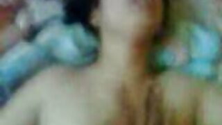 Hai cô gái rất dễ thương với phim xxx cổ trang một chàng trai.