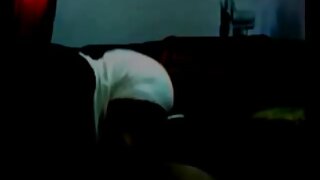 Kelly làm công việc của mình, làm xxx video co trang cho nó nhận được 2