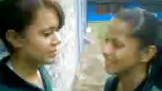 Cô gái tóc vàng ở nơi công cộng xxx cổ trang vậy